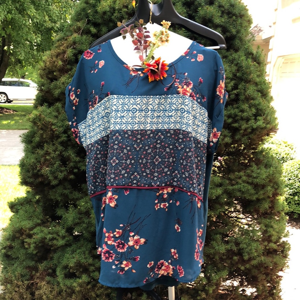Boho cap sleeve blouse.👚🍁🌻